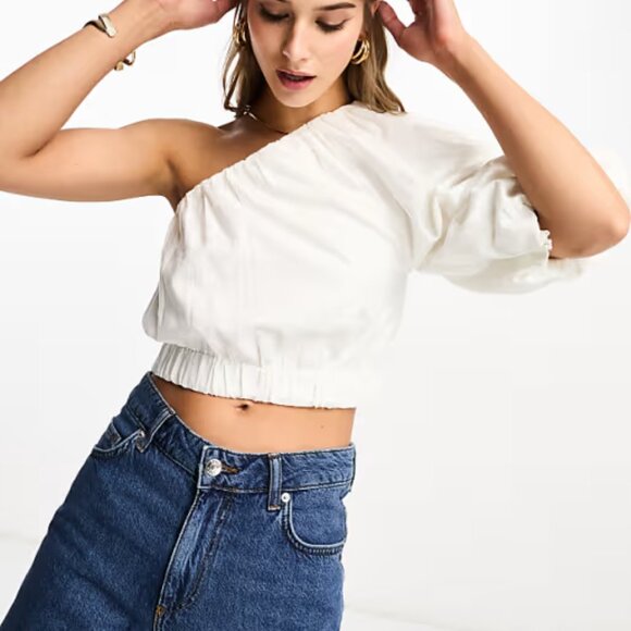 Abercrombie & Fitch White One-Shoulder Linen Crop Top - Picture 2 of 5